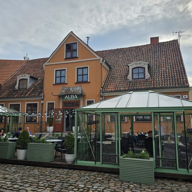 Alba Bistro fasadas